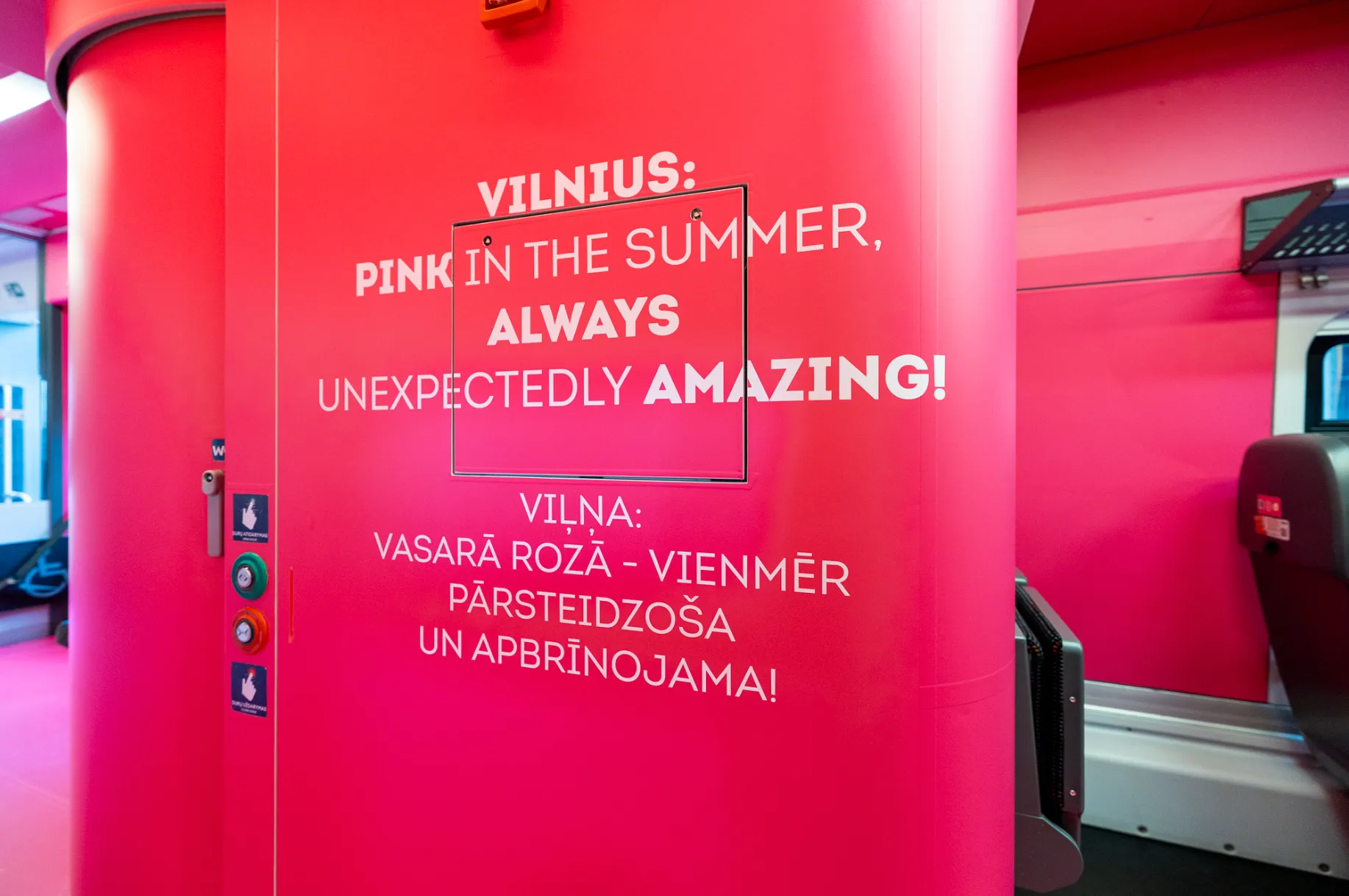З Вільнюса до Риги ходитиме рожевий вагон-холодник З Вільнюса до Риги ходитиме рожевий вагон-холодник