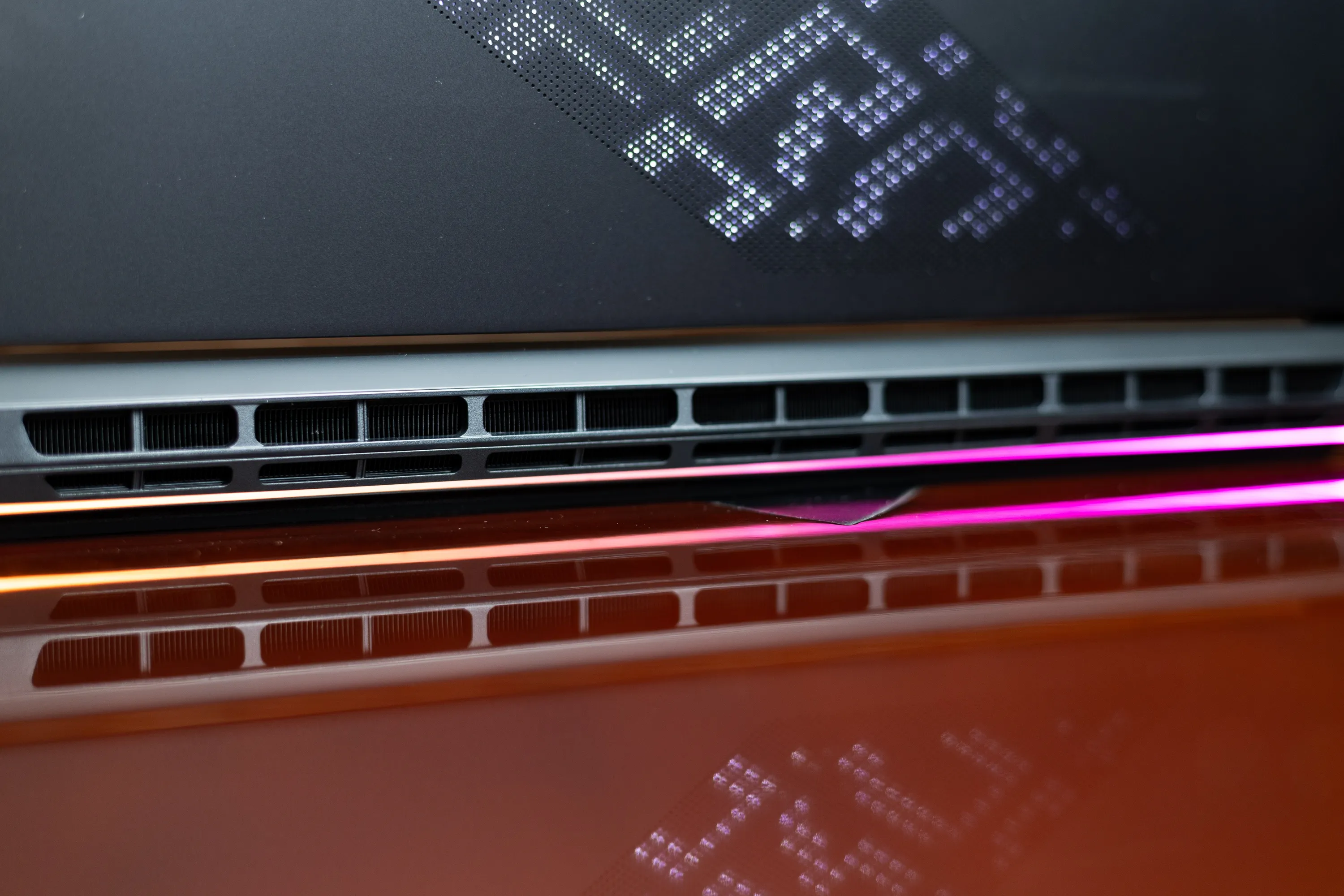 ASUS ROG Strix SCAR 18 (2025) ASUS ROG Strix SCAR 18 (2025)