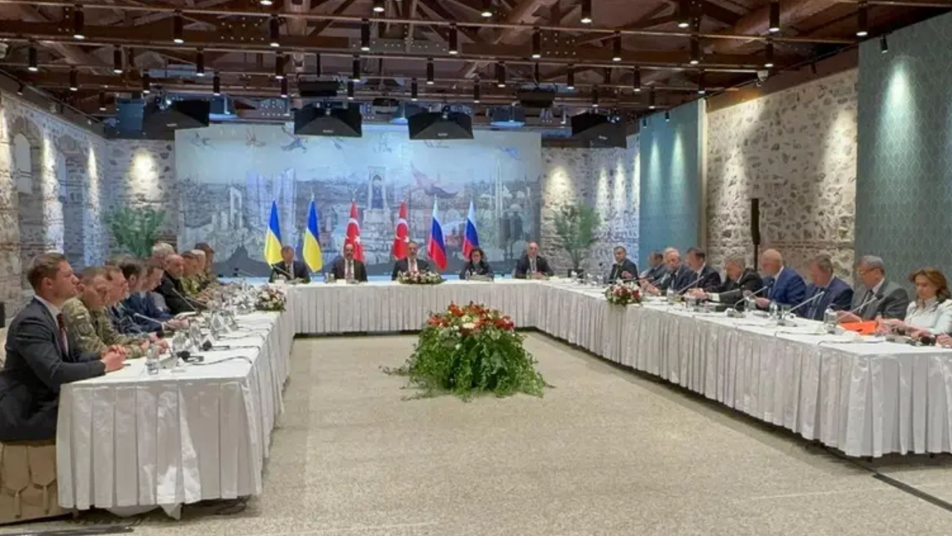 От делегации России в Стамбуле прозвучало и требование признать Крым российским, –СМИ - 24 Канал От делегации России в Стамбуле прозвучало и требование признать Крым российским, –СМИ - 24 Канал