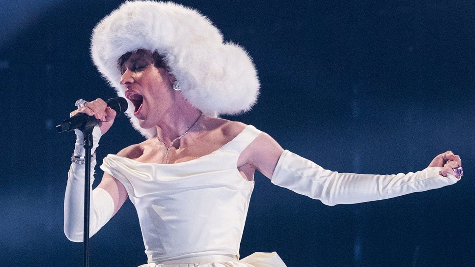 Евровидение-2025 - Nemo открыли финал конкурса с песней The Code - Show24 Евровидение-2025 - Nemo открыли финал конкурса с песней The Code - Show24