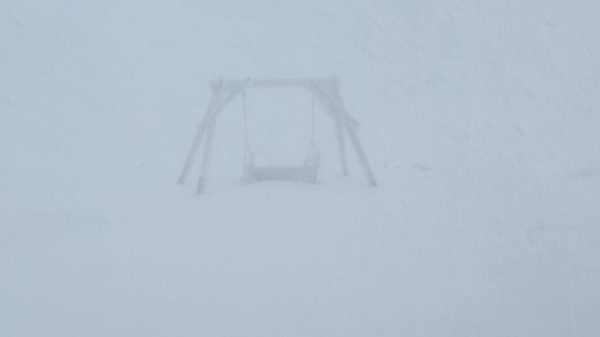 Сніг на горі Піп Іван Сніг на горі Піп Іван