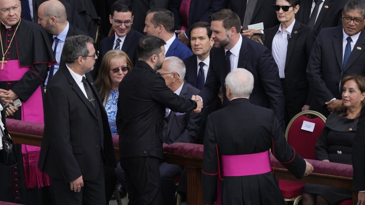 Зеленський та Венс потиснули руки