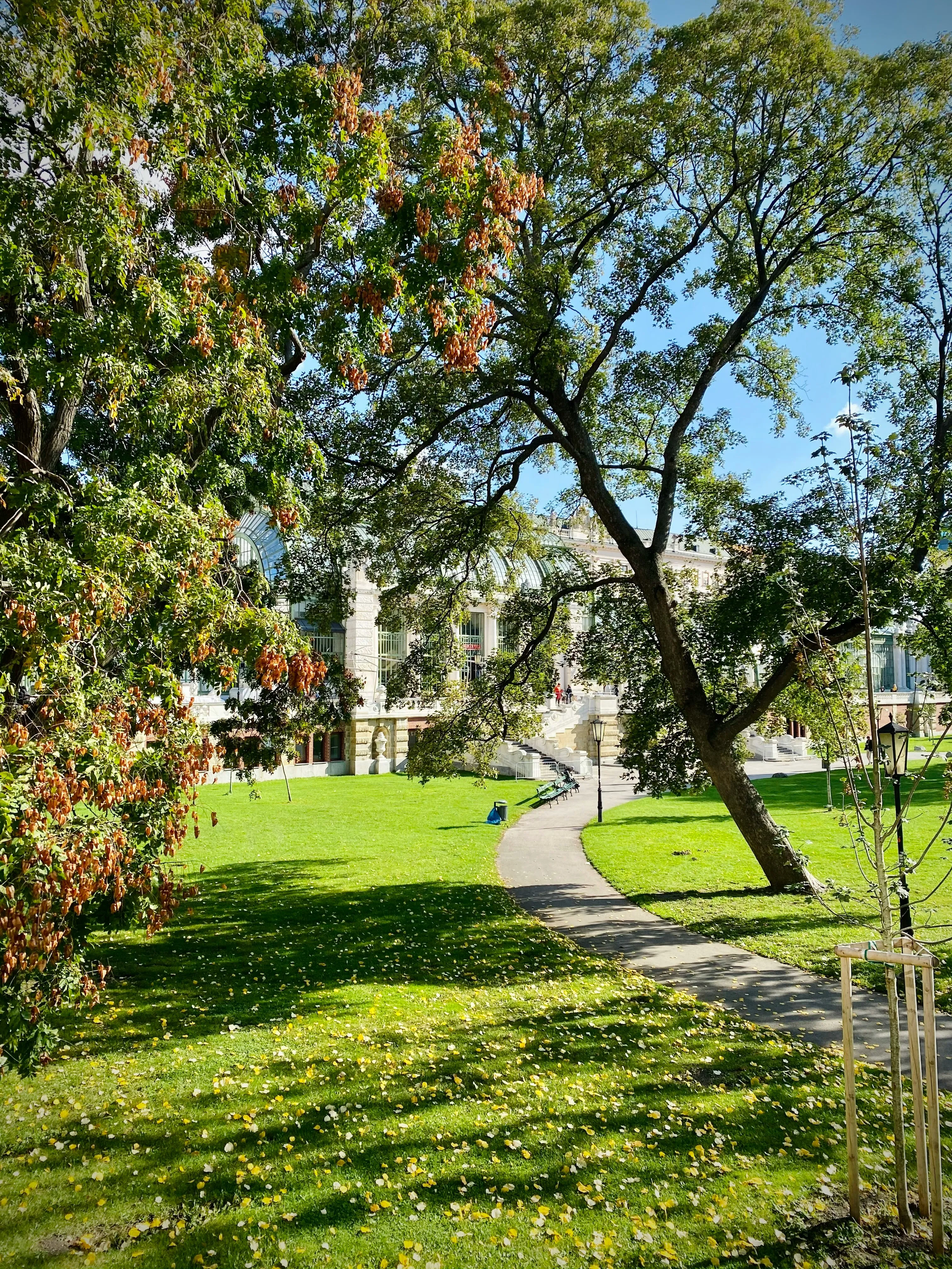 Сад Бурггартен Сад Бурггартен