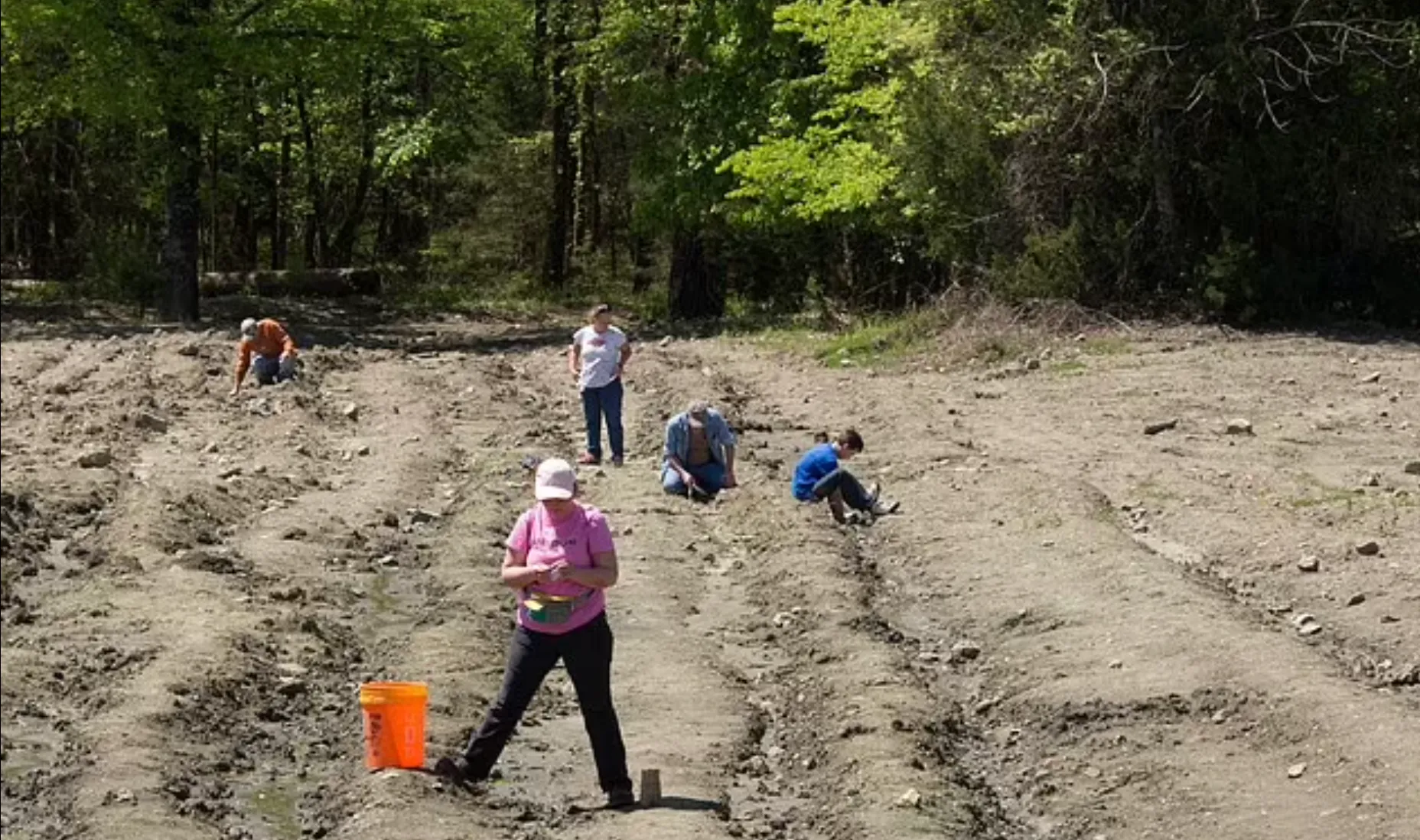 Кратер алмазів