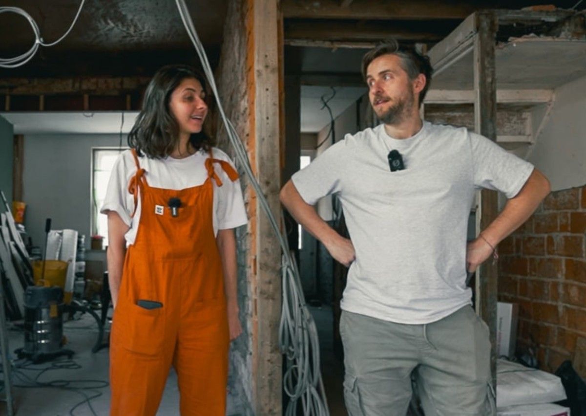 Пара нашла кости под полом Пара нашла кости под полом