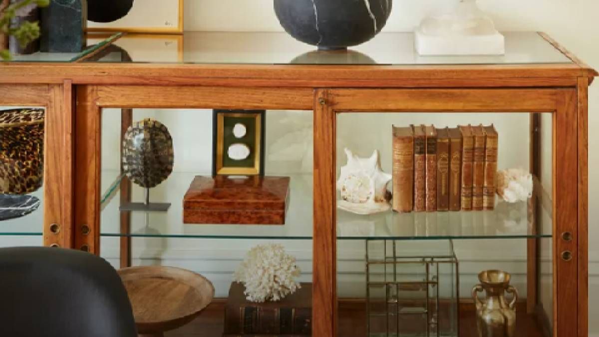 Скляні шафи знову популярні
