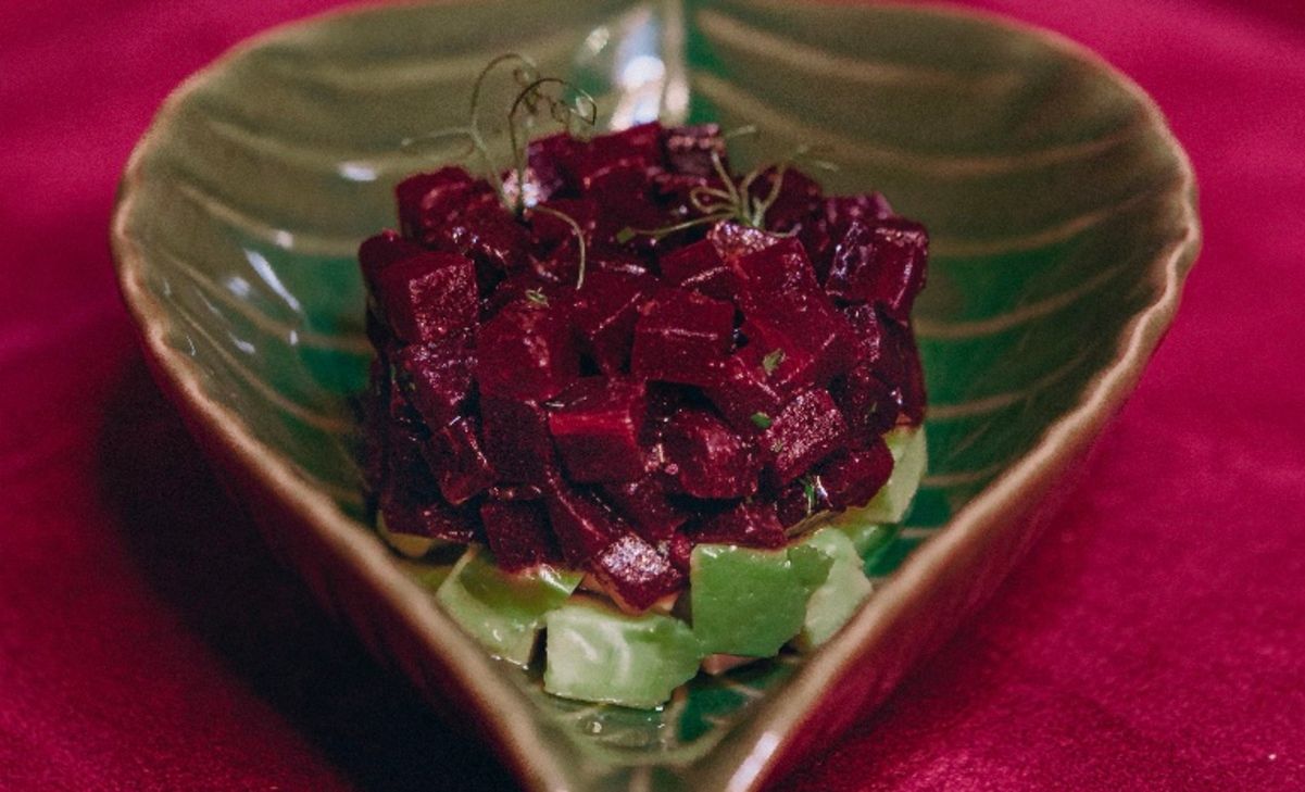 Простой салат со свеклой, вкуснее винегрета Простой салат со свеклой, вкуснее винегрета