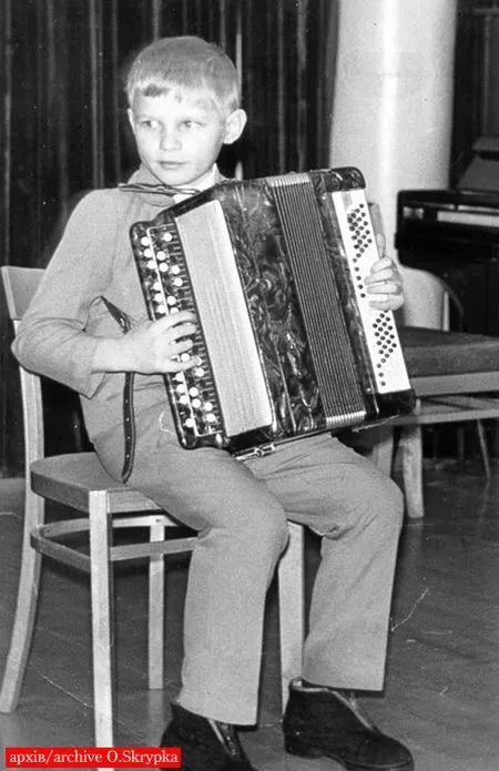 Олег Скрипка у юності Олег Скрипка у юності