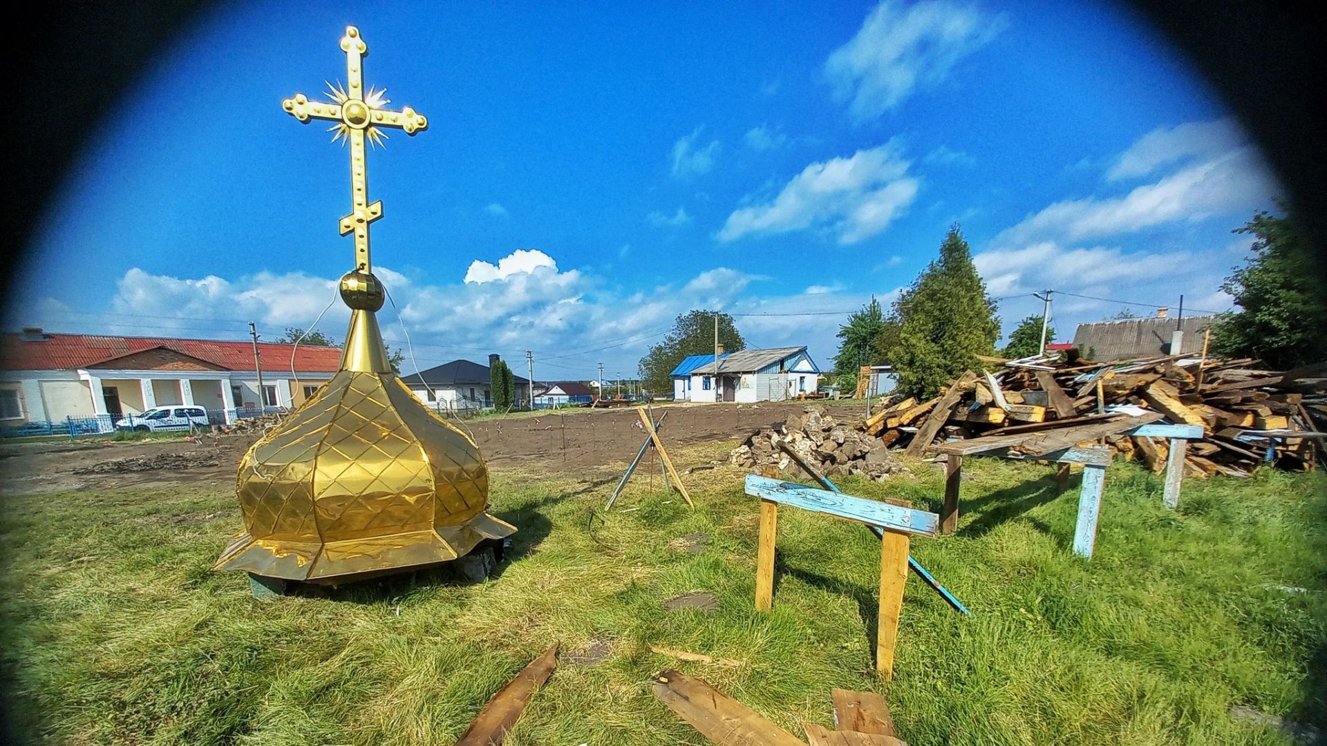 В селе Забороль уничтожили деревянную церковь XVIII века В селе Забороль уничтожили деревянную церковь XVIII века