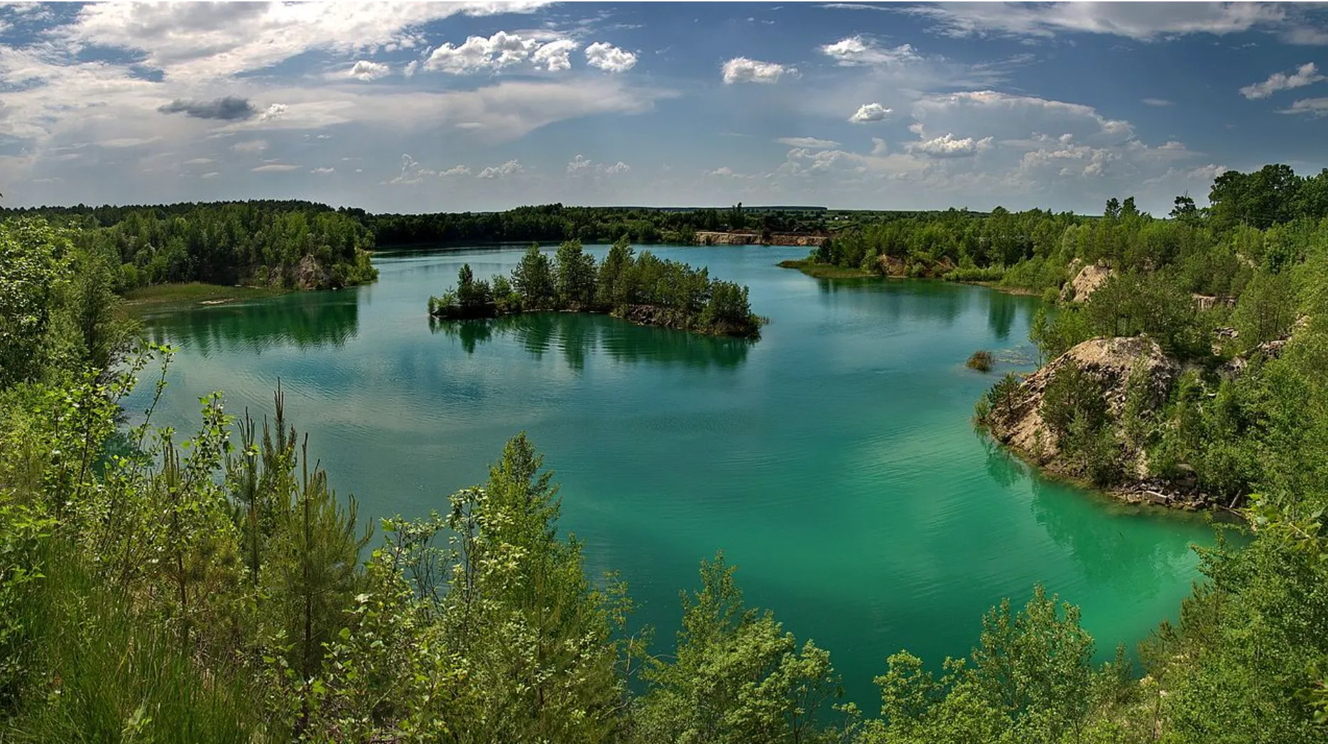 Базальтовое озеро