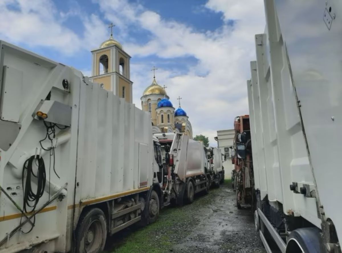 Люди вийшли на протест проти Онуфрія Люди вийшли на протест проти Онуфрія