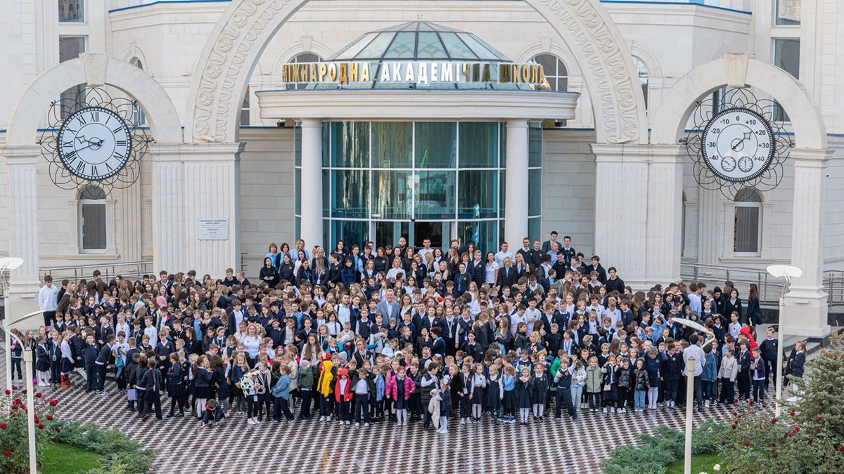 Колектив Міжнародної академічної школи "Одеса"