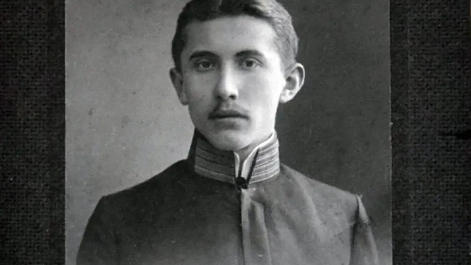 "Український диктатор", який загинув від коробки цукерок: маловідомі факти про Євгена Коновальця - Тренди "Український диктатор", який загинув від коробки цукерок: маловідомі факти про Євгена Коновальця - Тренди