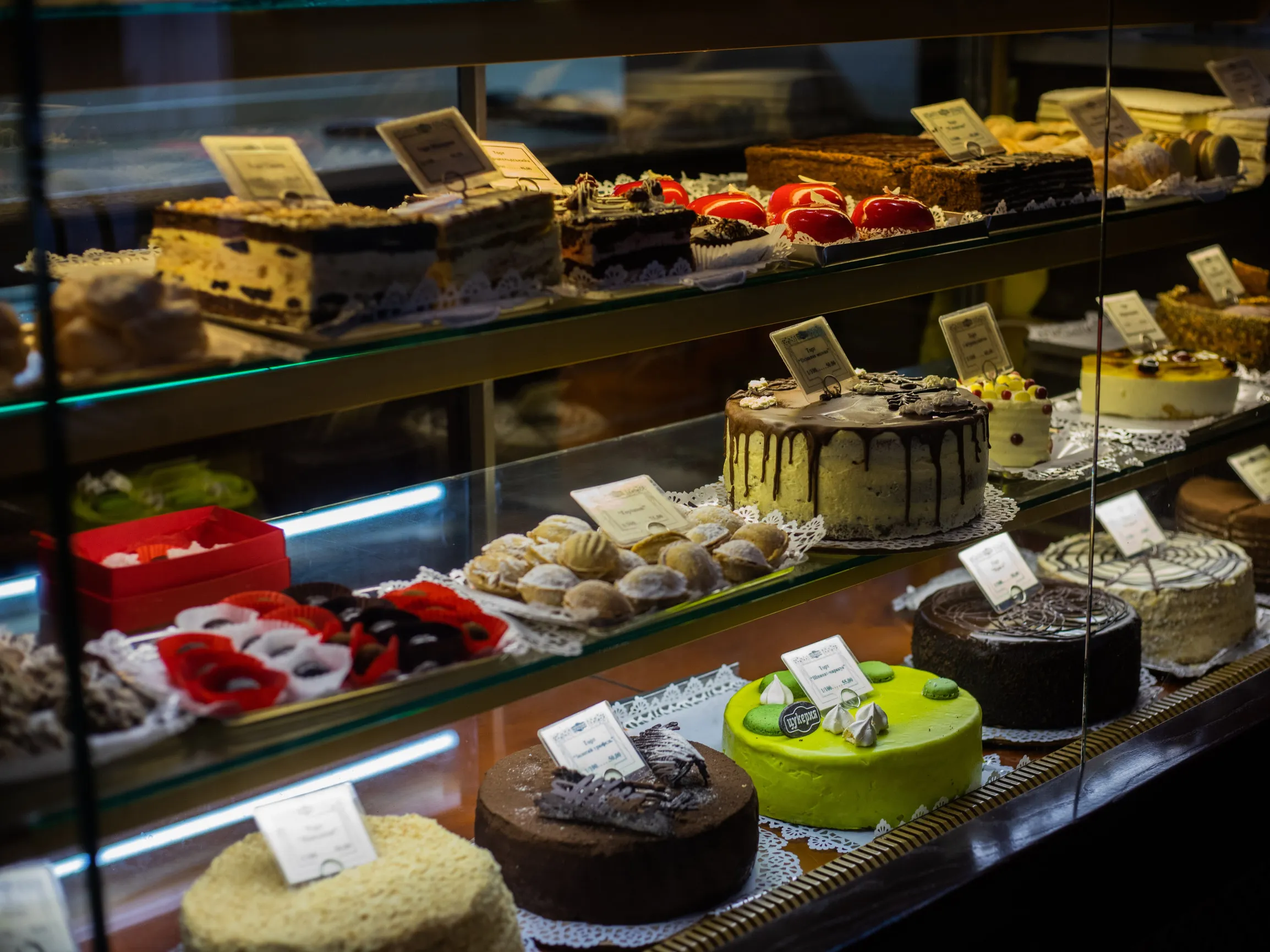 Львовский диалект - что означают такие сладости как конфитура, бомбоны, цвибак, пляцки Львовский диалект - что означают такие сладости как конфитура, бомбоны, цвибак, пляцки