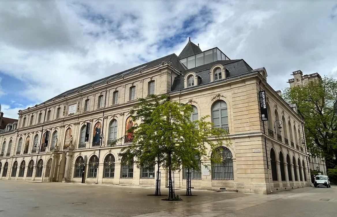 Дижон Дижон