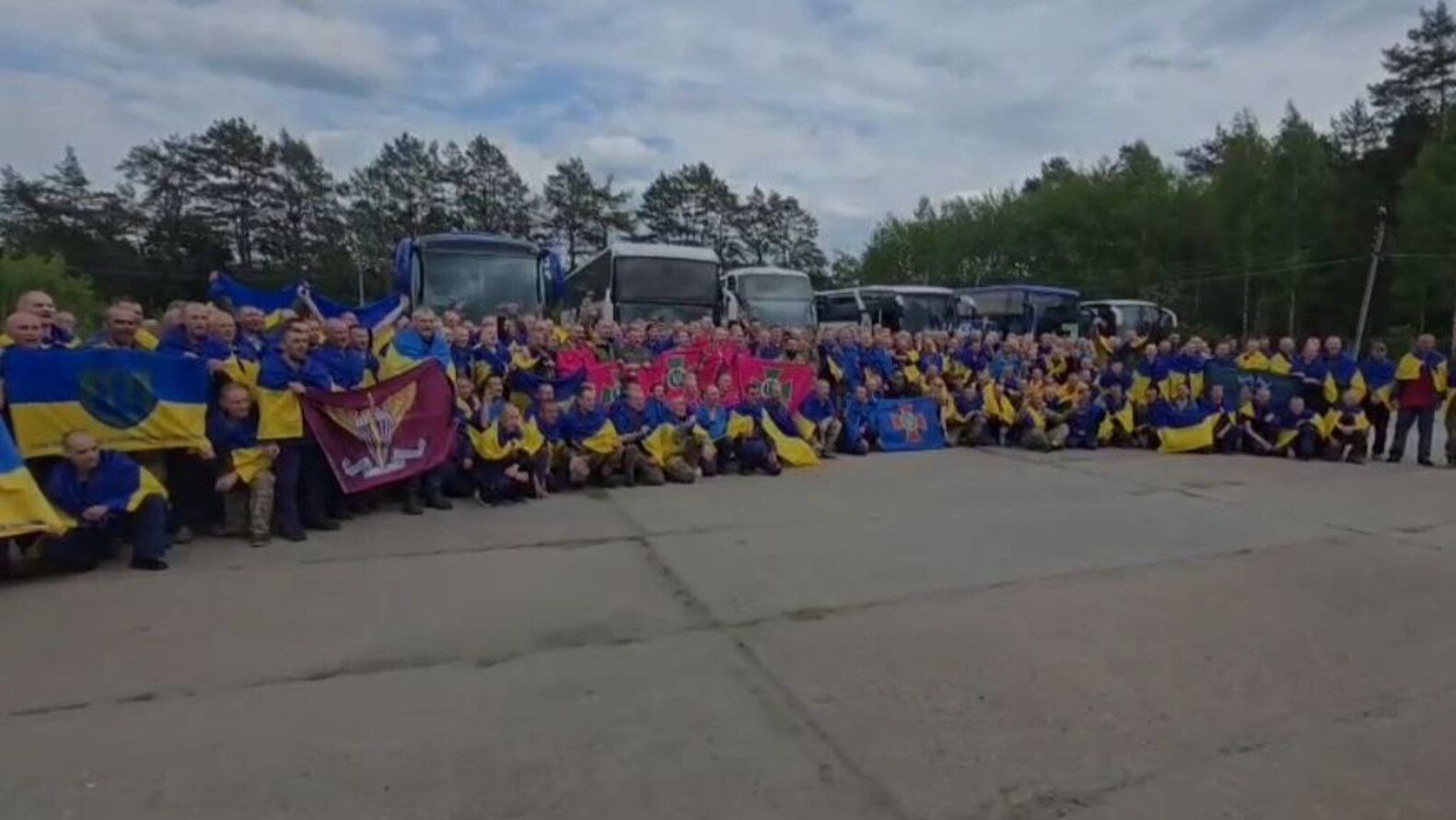 Серед звільнених полонених є дронщики СБС Серед звільнених полонених є дронщики СБС