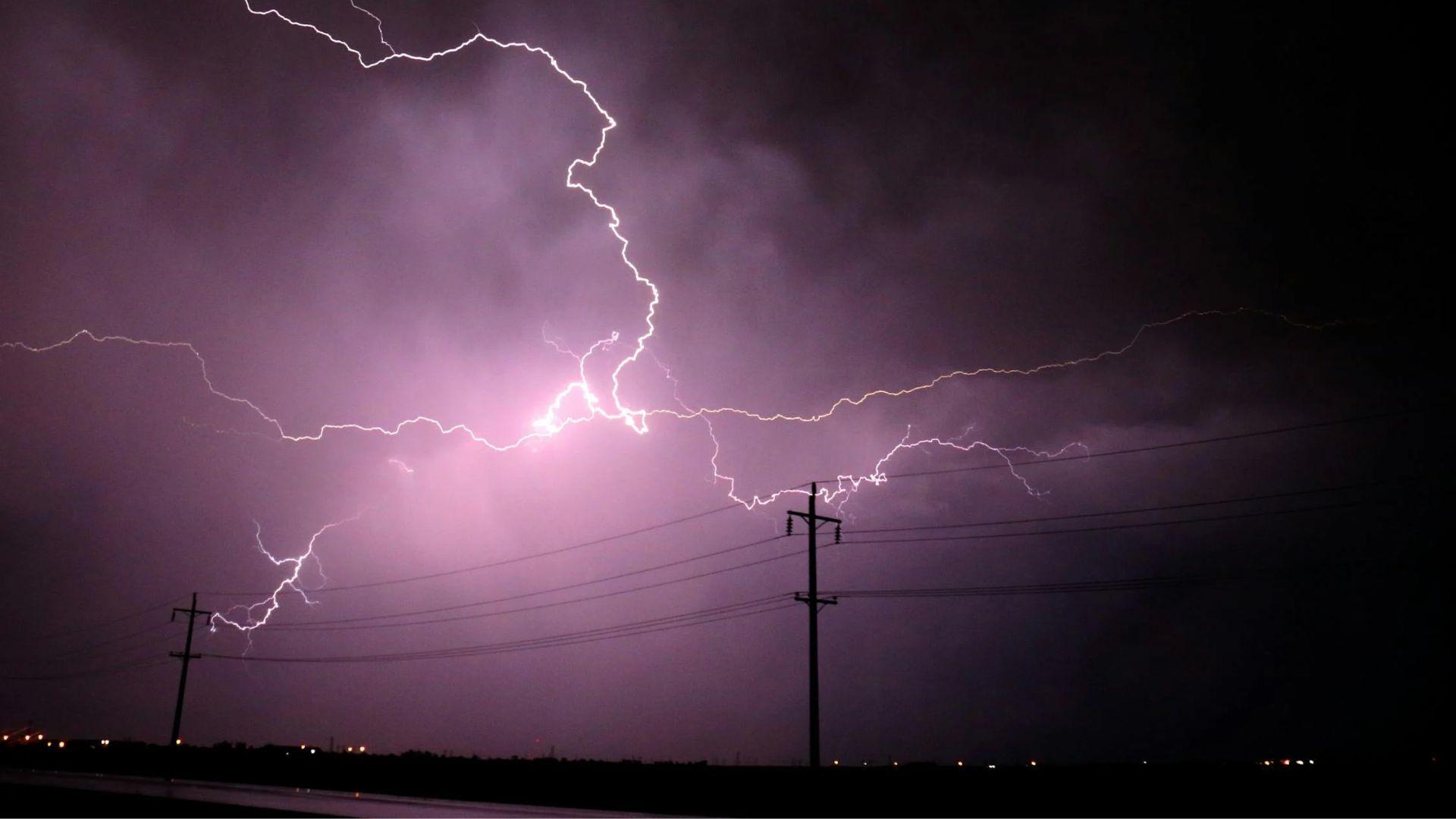 В Україні очікують грози 25 травня В Україні очікують грози 25 травня