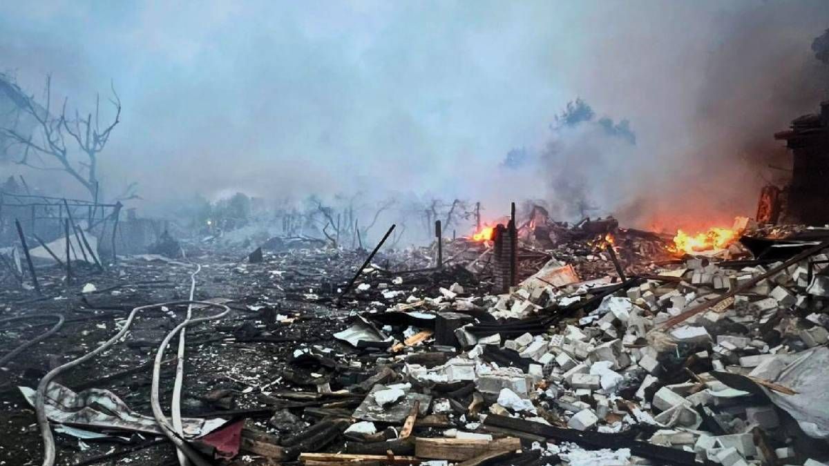 Россияне убили нескольких человек в Киевской области Россияне убили нескольких человек в Киевской области