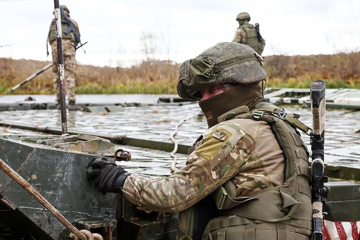 Російські окупанти при спробі форсувати Дніпро
