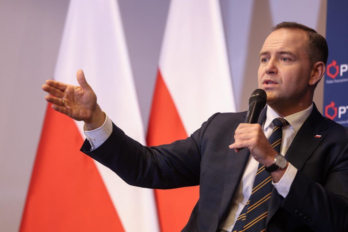 Кароль Навроцький втрапив у скандал - 24 Канал Кароль Навроцький втрапив у скандал - 24 Канал