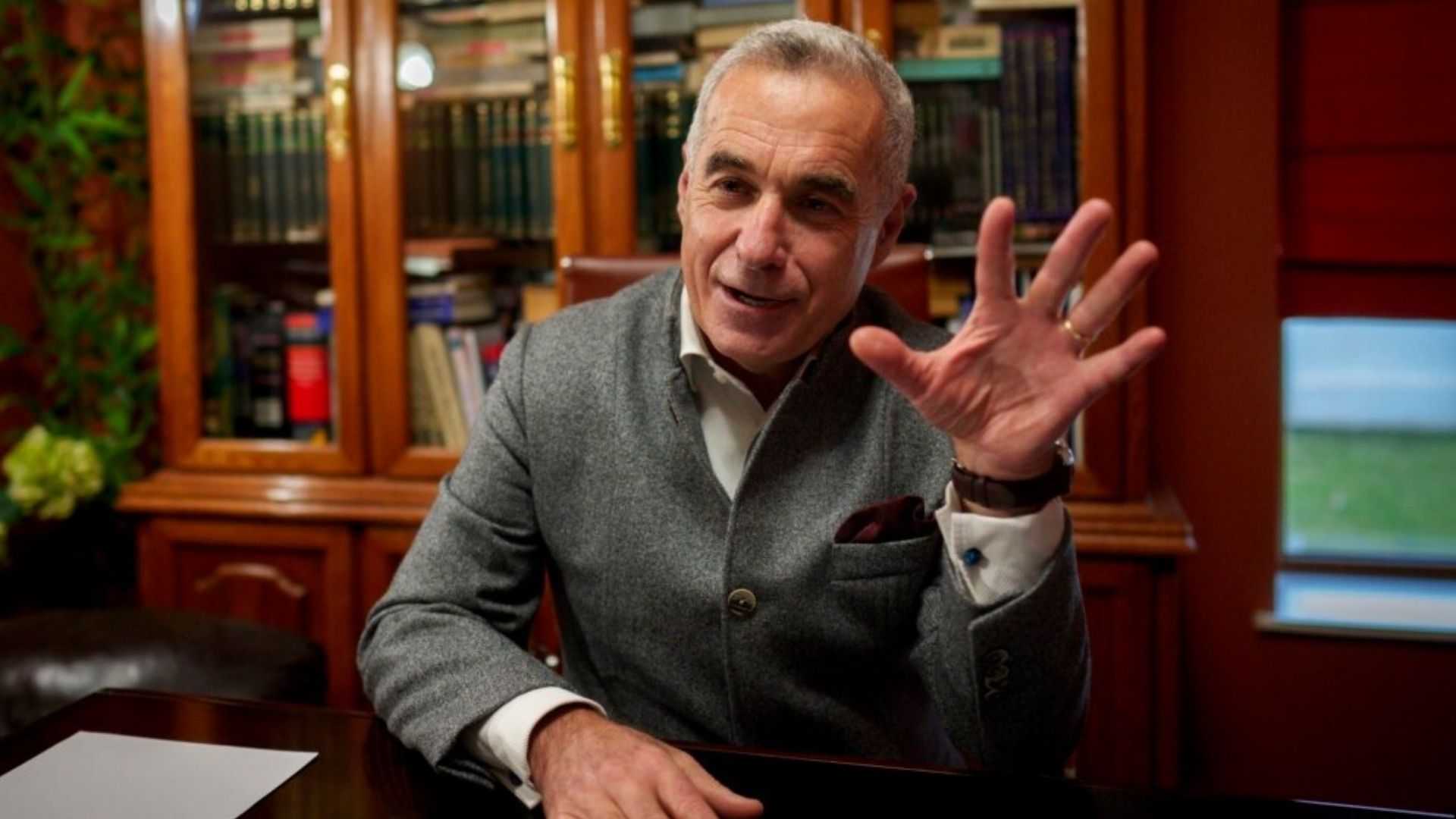 Джорджеску закончил политическую карьеру Джорджеску закончил политическую карьеру