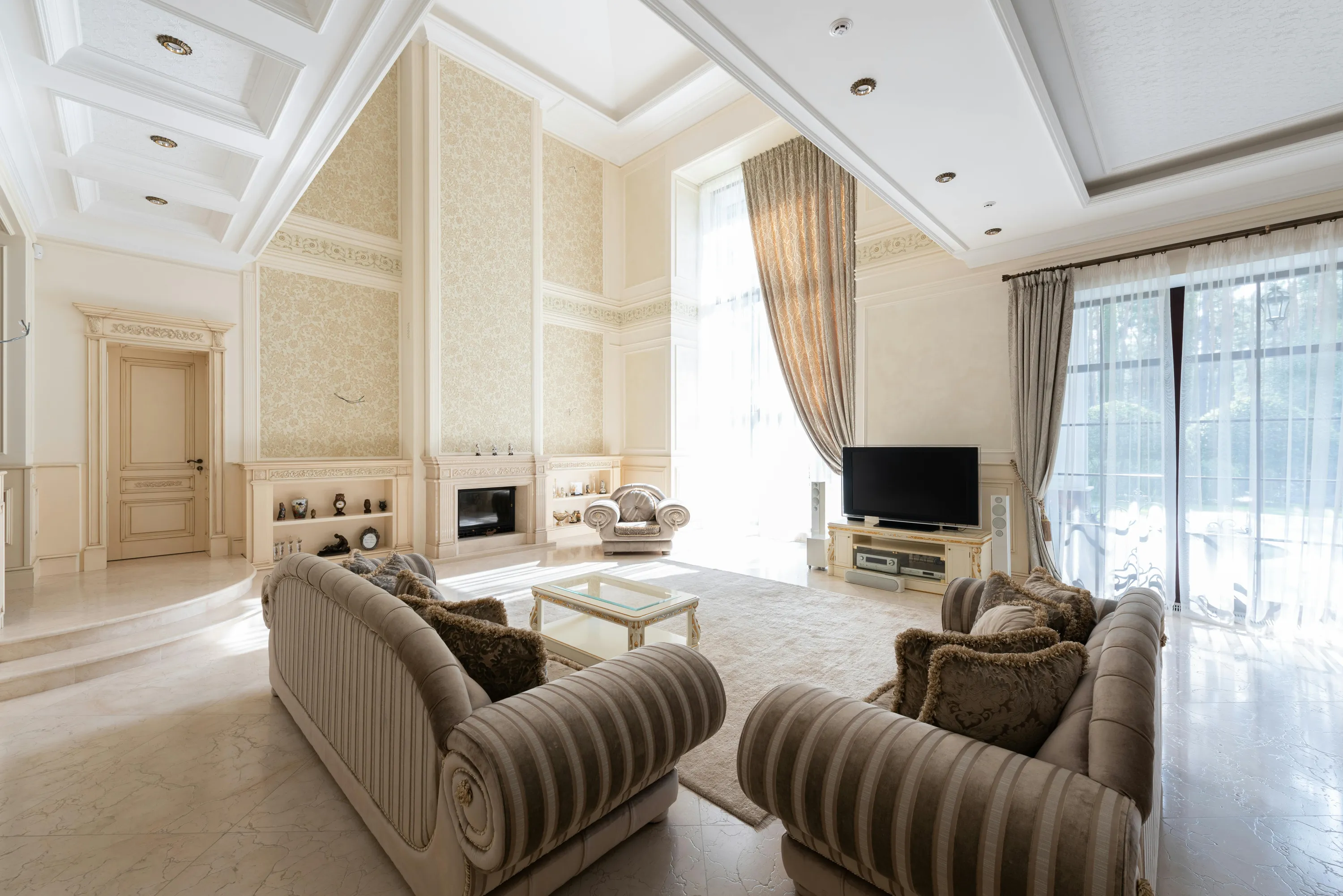 Чому у старих будинках високі стелі Чому у старих будинках високі стелі