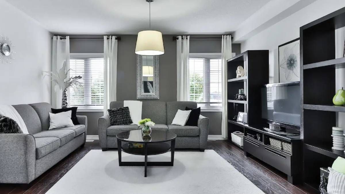 Дизайнери назвали 5 речей домашнього декору, на які не варто витрачати гроші у 2025 році Дизайнери назвали 5 речей домашнього декору, на які не варто витрачати гроші у 2025 році