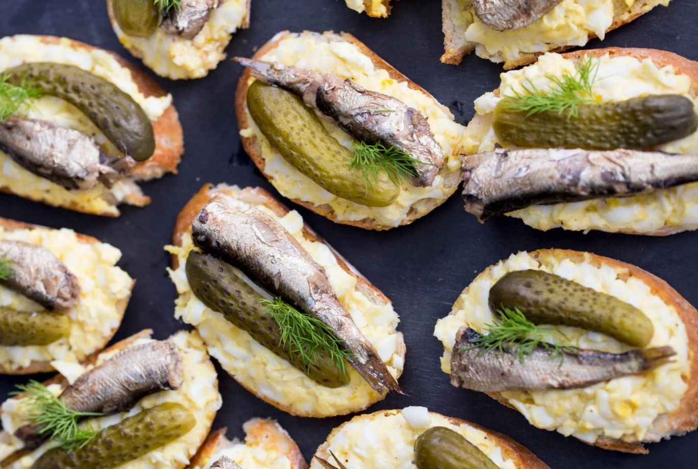 Швидка та бюджетна намазка зі шпротів Швидка та бюджетна намазка зі шпротів