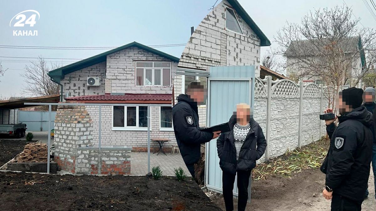 Командир заставлял подчиненных строить дома