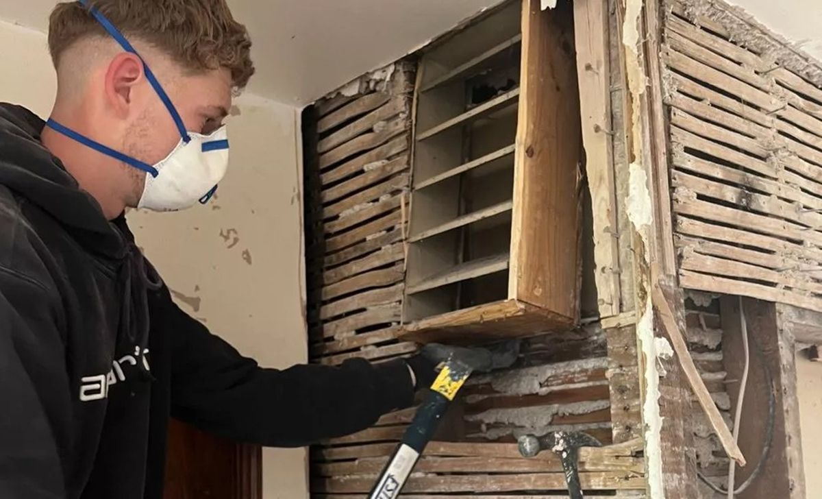 Під час ремонту пара була шоковона знахідкою Під час ремонту пара була шоковона знахідкою