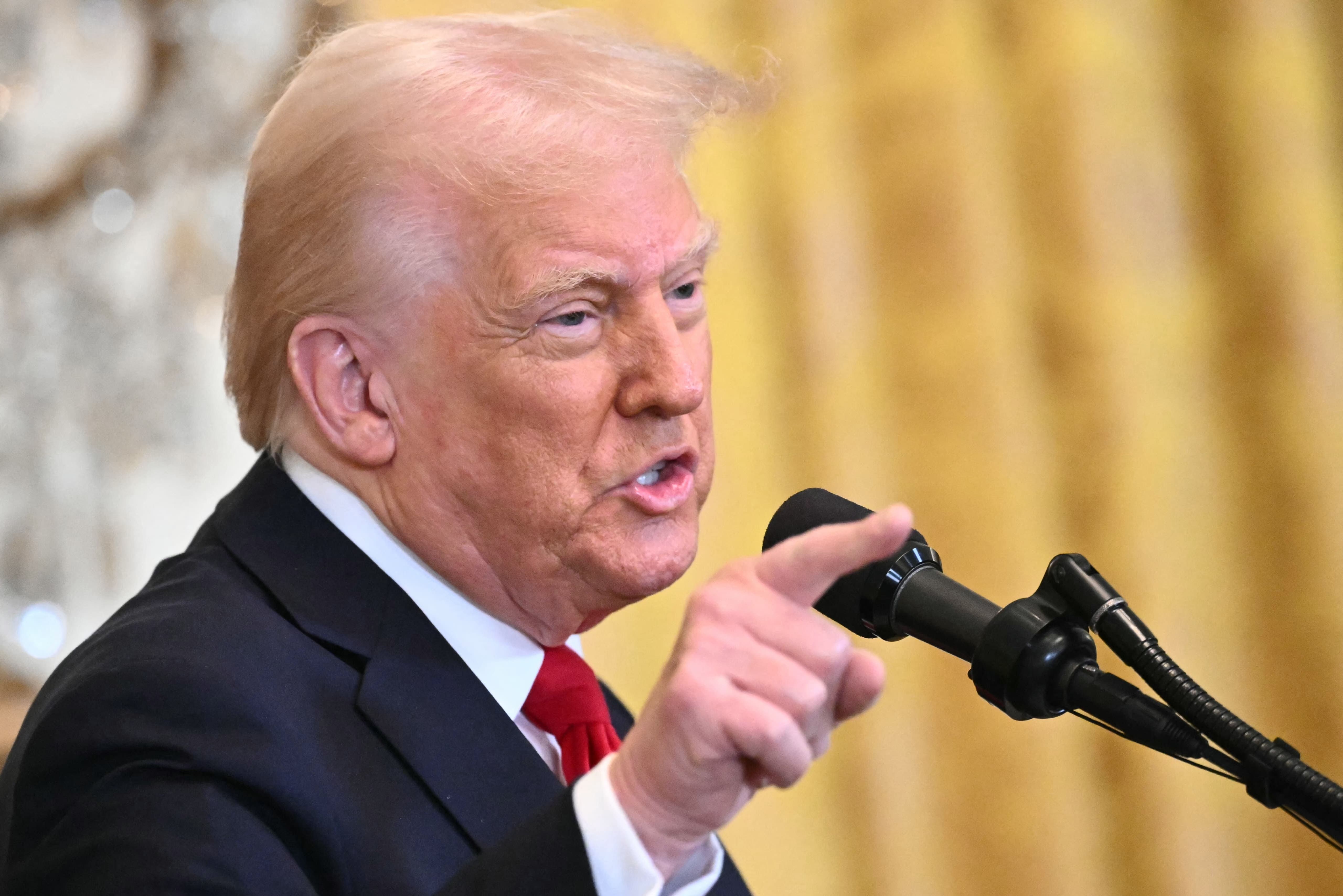 Трамп зробив заяву про рішення суду щодо мит Трамп зробив заяву про рішення суду щодо мит