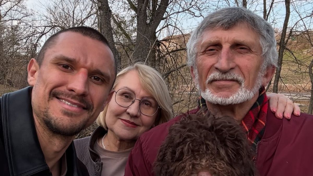 Тарас Цимбалюк с родителями