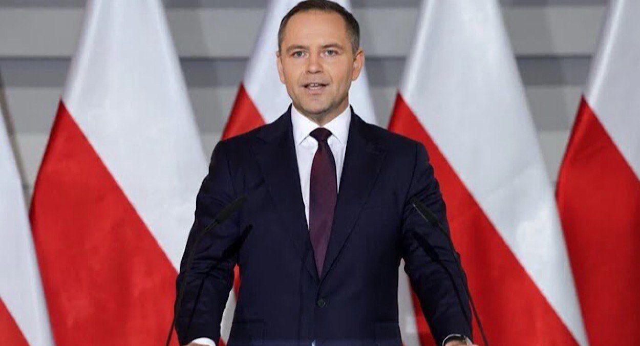 Кароль Навроцький стає новим президентом Польщі Кароль Навроцький стає новим президентом Польщі