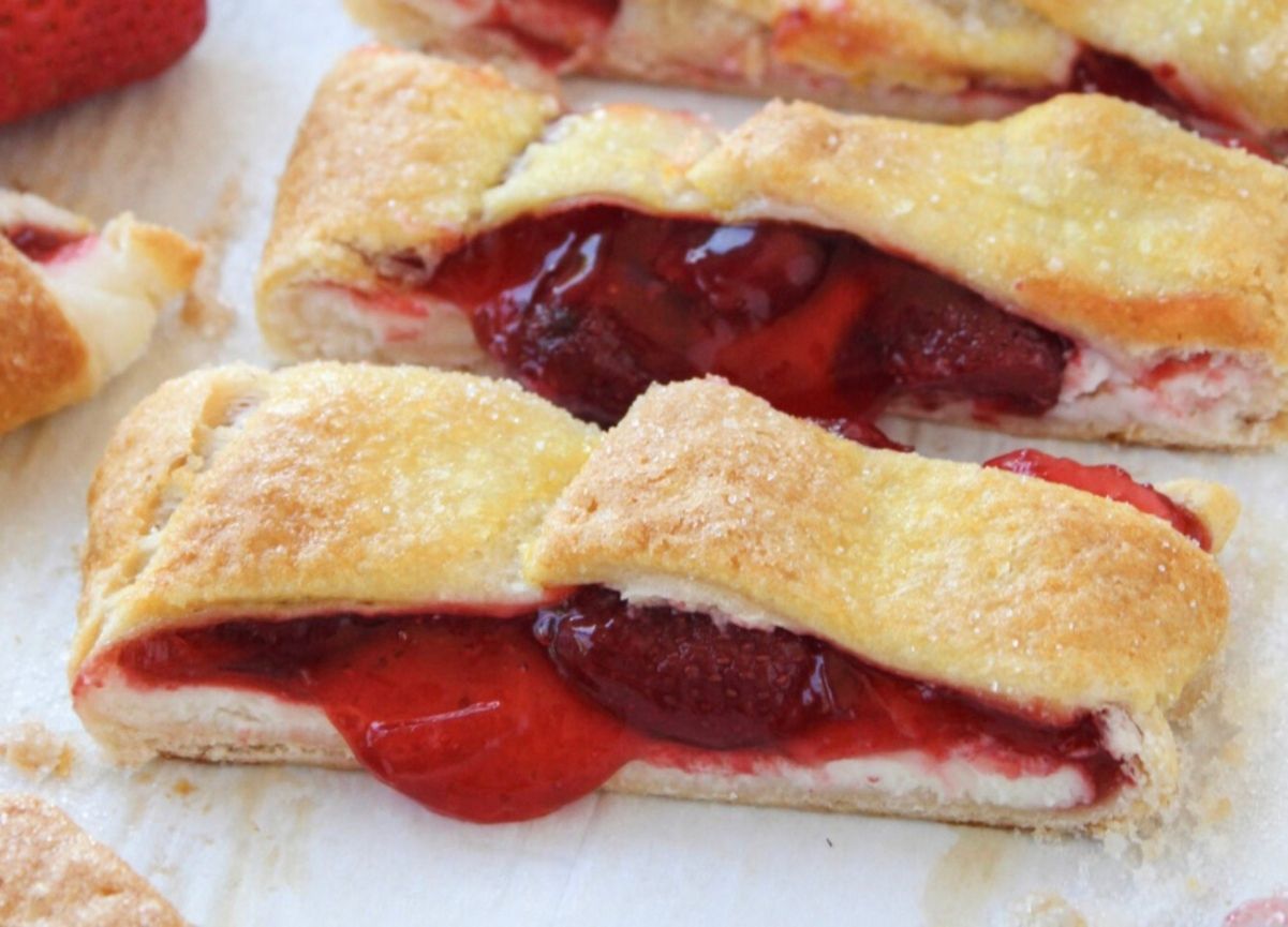 Штрудель с клубникой Штрудель с клубникой