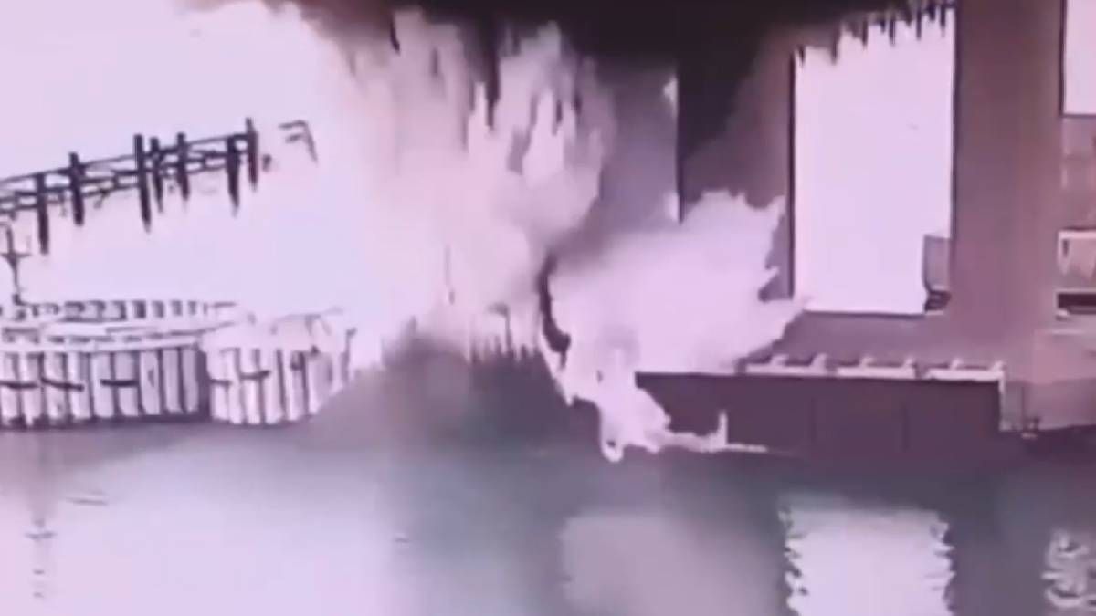 Оккупанты разъярены из-за атаки на Крымский мост Оккупанты разъярены из-за атаки на Крымский мост