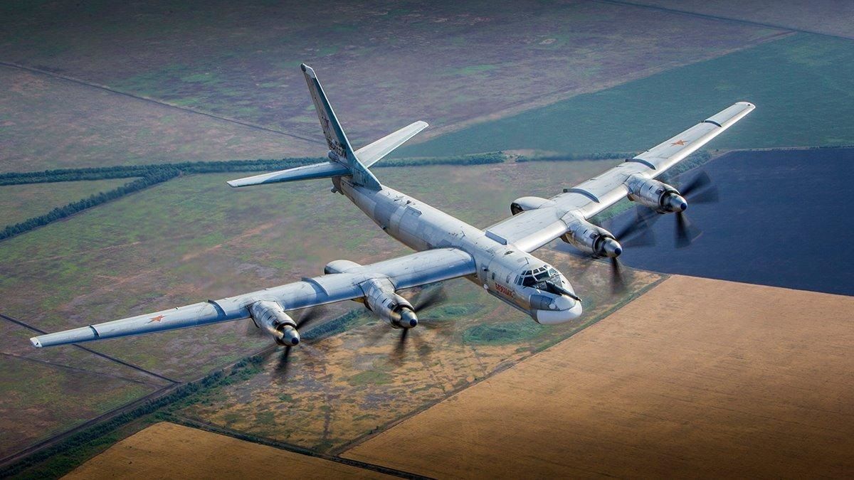 Россия впервые за несколько месяцев загрузила на "тушки" почти полный боекомплект Х-101 Россия впервые за несколько месяцев загрузила на "тушки" почти полный боекомплект Х-101