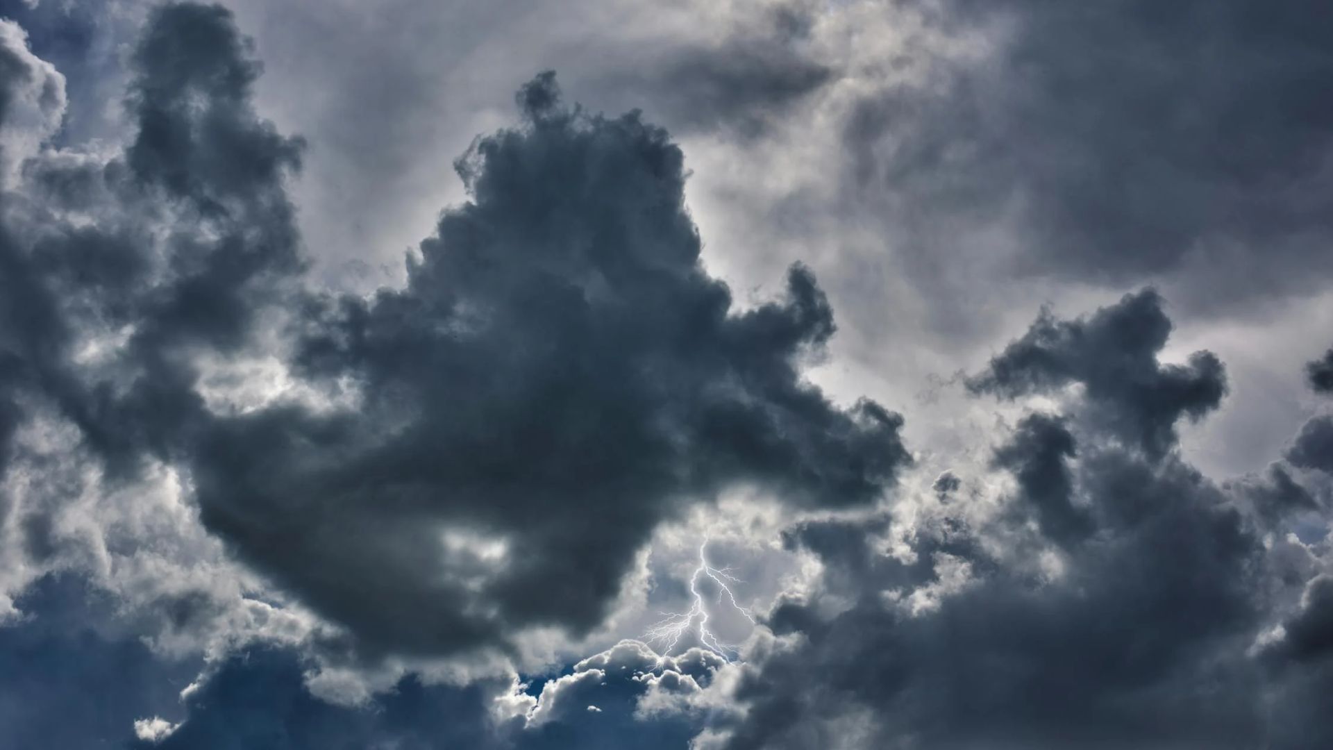 Наслідки негоди на Прикарпатті 8 червня Наслідки негоди на Прикарпатті 8 червня