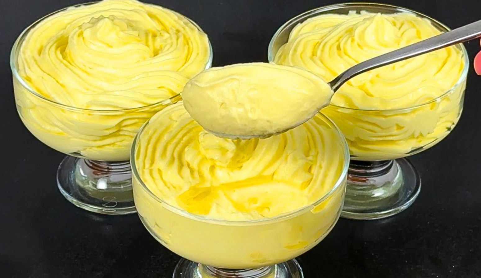 Простий десерт з вишуканим смаком Простий десерт з вишуканим смаком