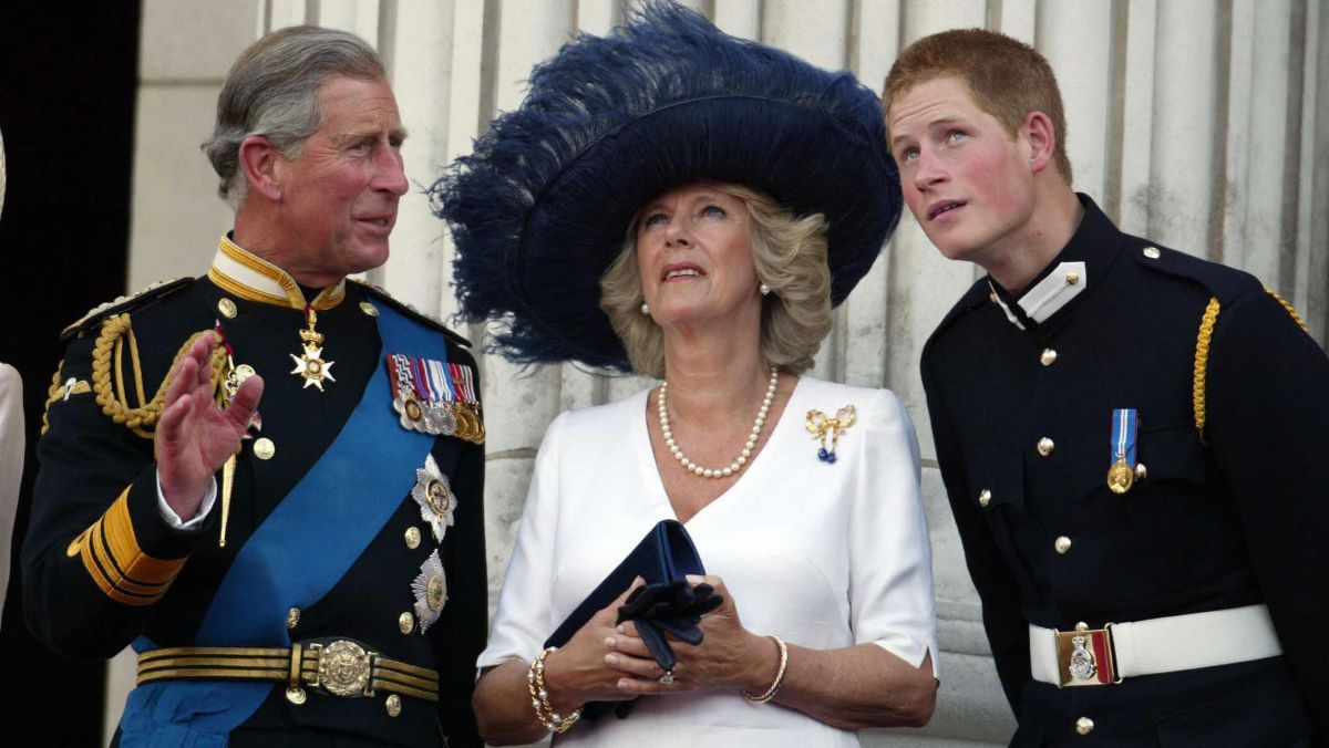 Чарльз, Камилла и Гарри Чарльз, Камилла и Гарри