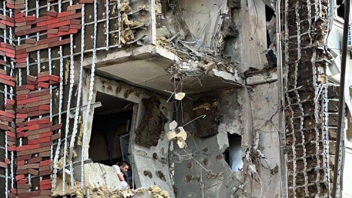 Россияне попали в многоэтажку в Оболонском районе Россияне попали в многоэтажку в Оболонском районе