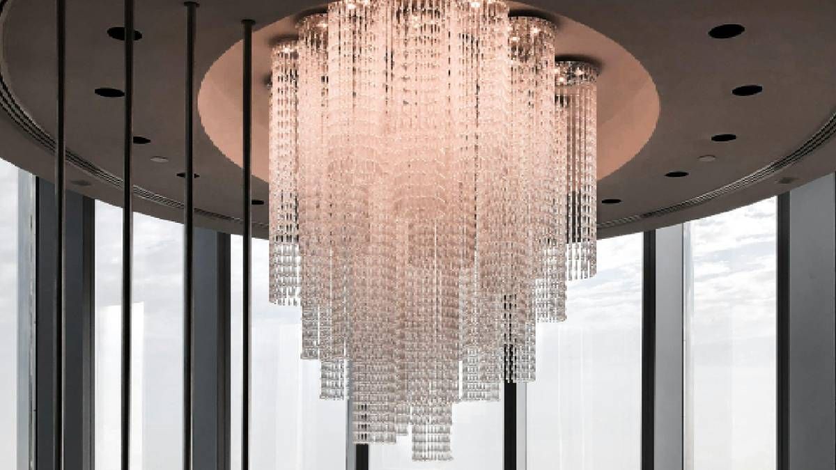 Люстра з пластикових пляшок Люстра з пластикових пляшок