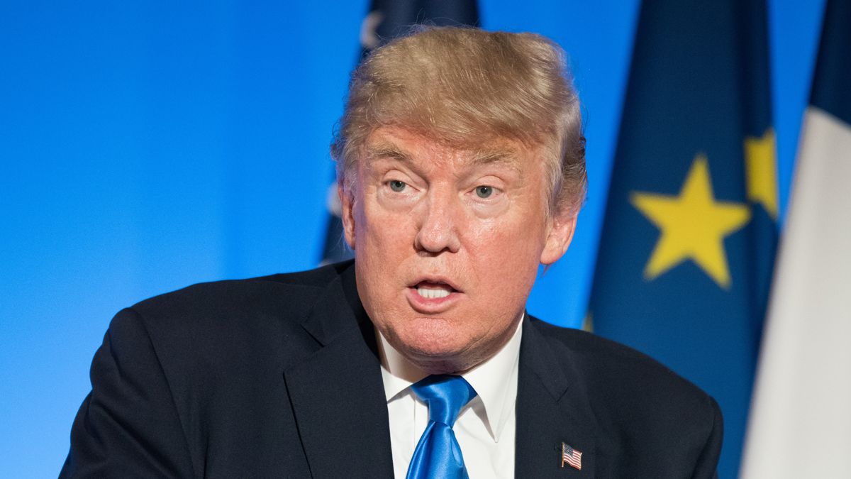 Трамп "хакнул" американскую политическую систему Трамп "хакнул" американскую политическую систему