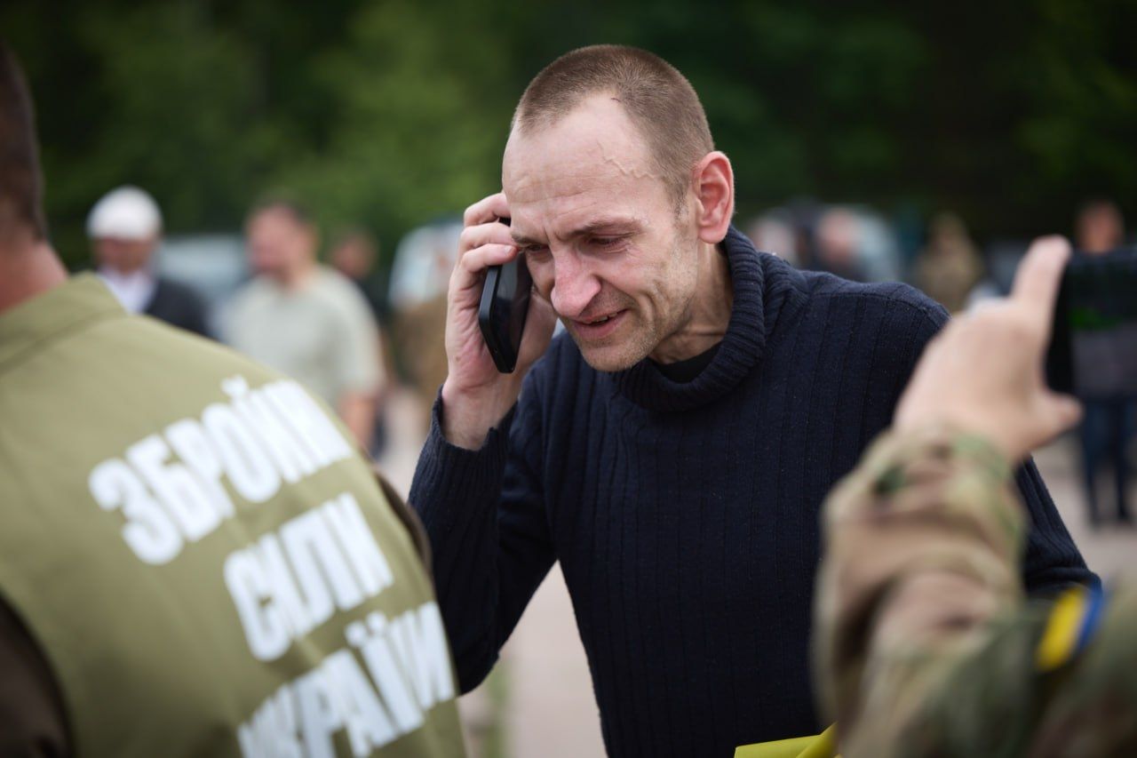 Появились первые эмоции воинов, которые вернулись домой Появились первые эмоции воинов, которые вернулись домой