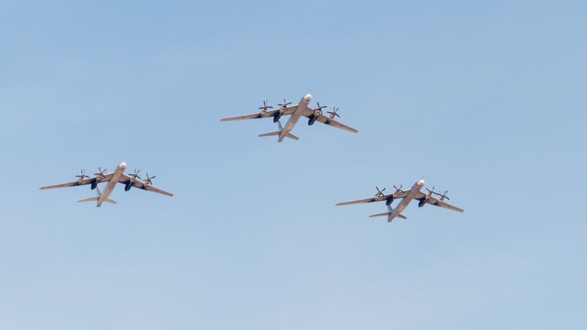 Куди Росія перебазовує свої літаки Куди Росія перебазовує свої літаки