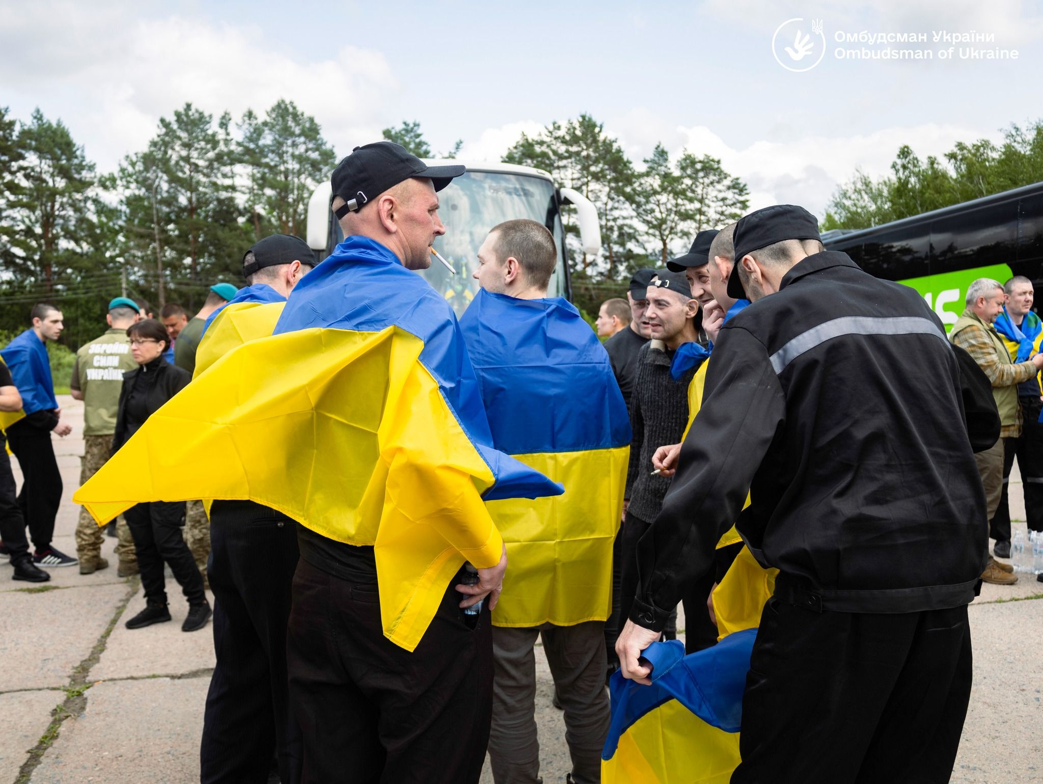 Обмін полоненими 12 червня 2025 - відео зустрічі захисника - 24 Канал