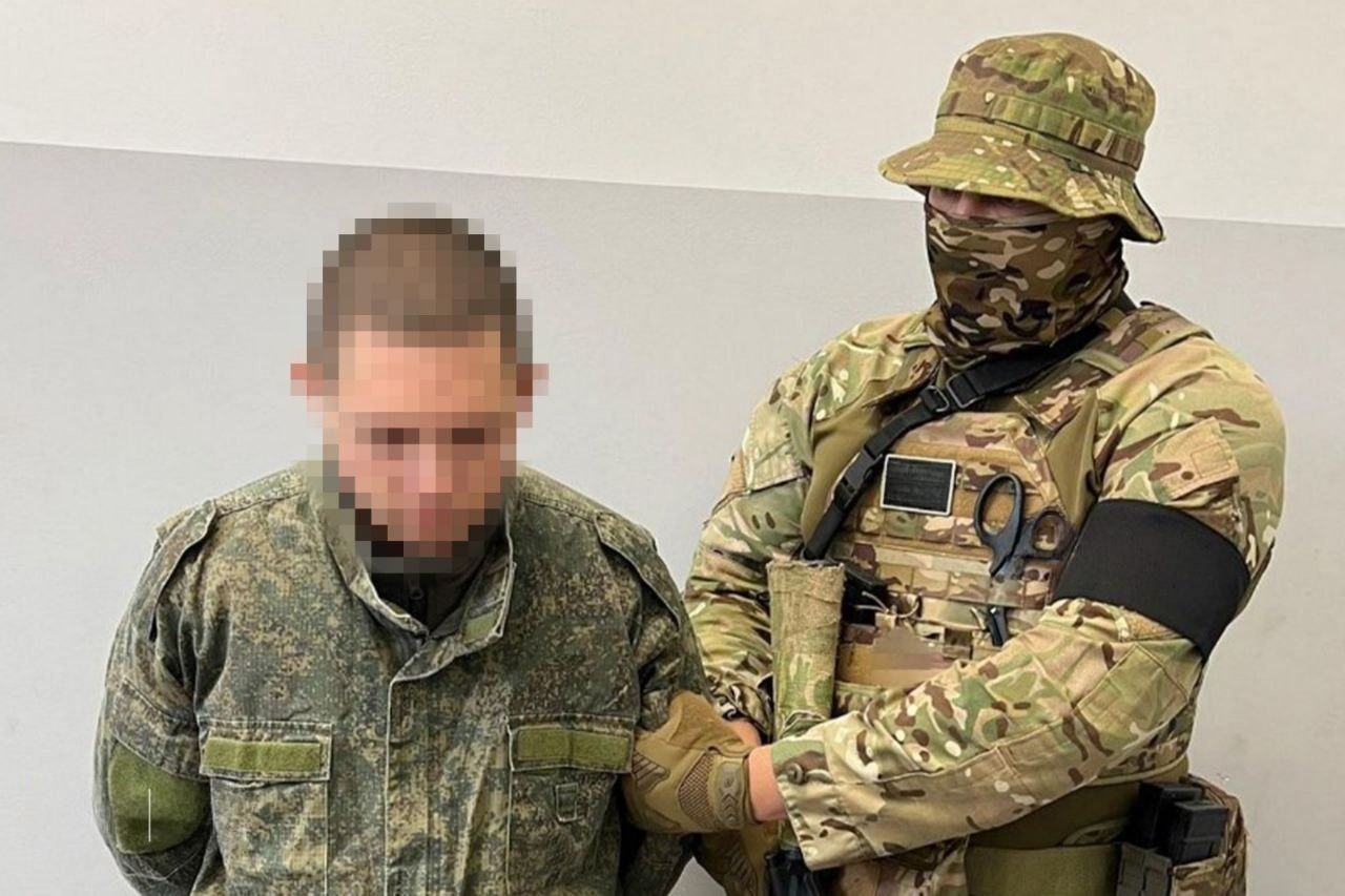 Окупанта, який розстрілював мирних жителів, судитимуть в Україні Окупанта, який розстрілював мирних жителів, судитимуть в Україні