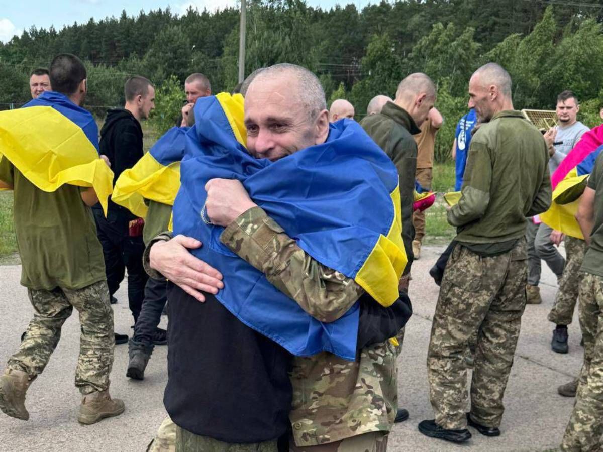 Україна та Росія провели четвертий обмін полоненими за тиждень - 24 Канал Україна та Росія провели четвертий обмін полоненими за тиждень - 24 Канал