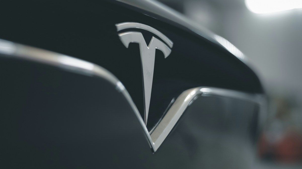 Роботаксі Tesla переїхало манекен дитини під час демонстрації безпеки автопілота Роботаксі Tesla переїхало манекен дитини під час демонстрації безпеки автопілота
