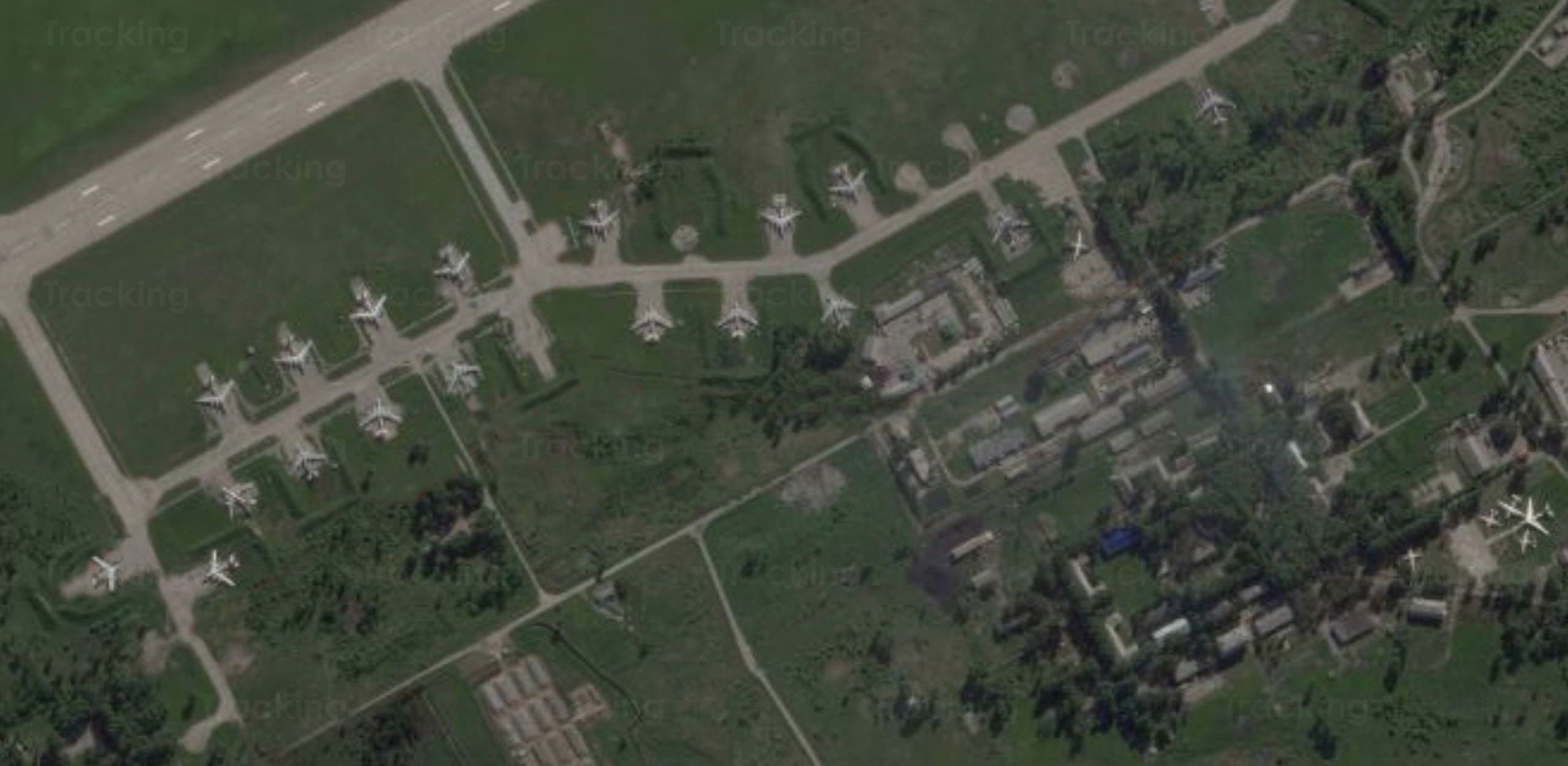 Літаки на авіабазі "Українка"