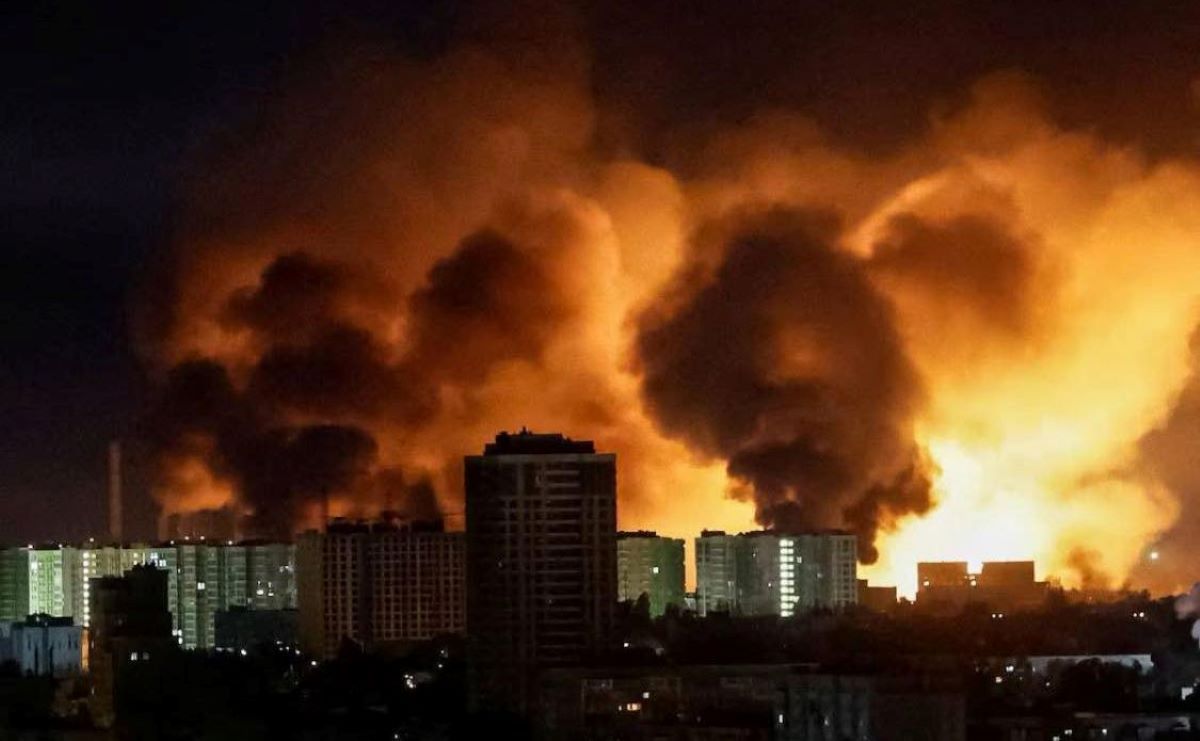 Ворожі обстріли спричинили екологічні забруднення в столиці Ворожі обстріли спричинили екологічні забруднення в столиці